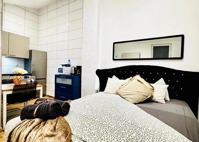 Cozy Studio Apartment In Central Area クロスターノイブルク